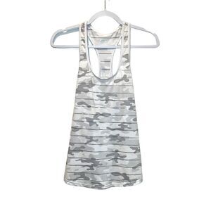 ZYIA Tank Top Size Medium